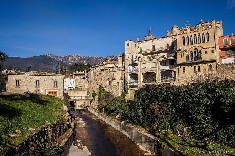 Hotel La Fonda Dels Pirineus Maçanet de Cabrenys Εξωτερικό φωτογραφία