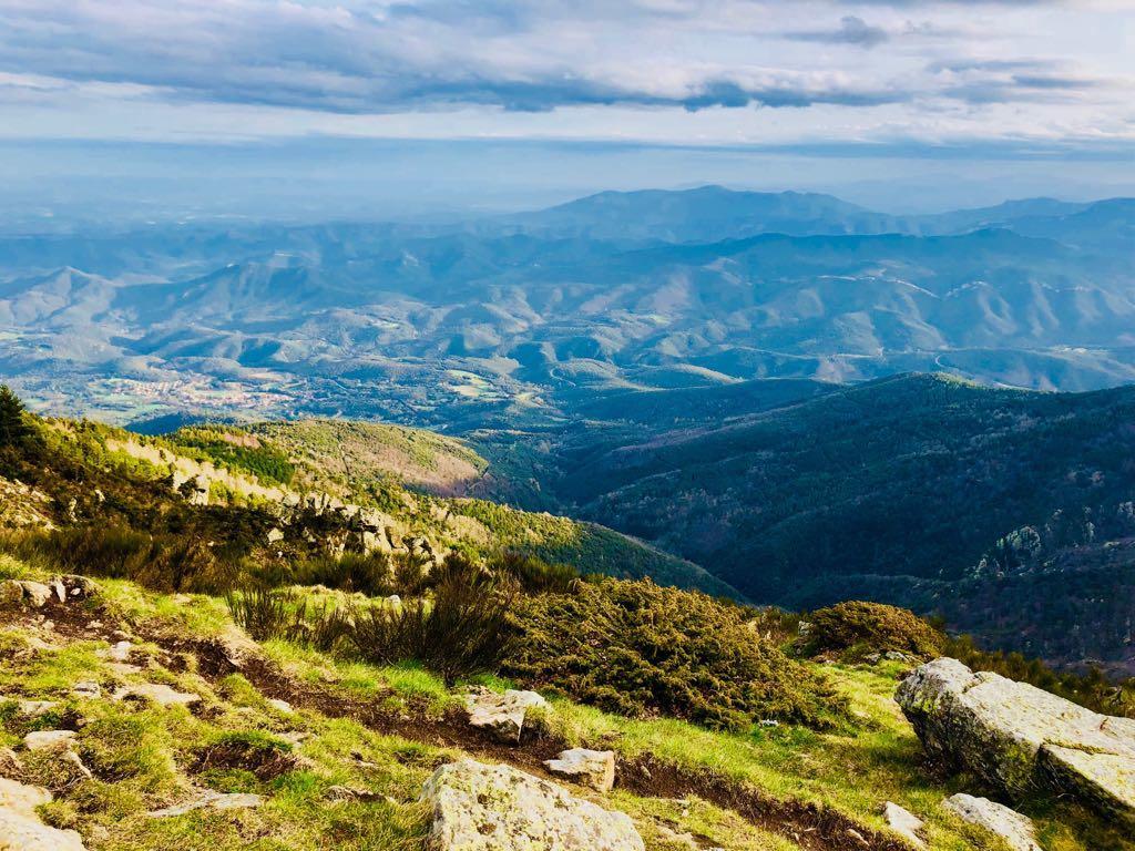 Hotel La Fonda Dels Pirineus Maçanet de Cabrenys Εξωτερικό φωτογραφία